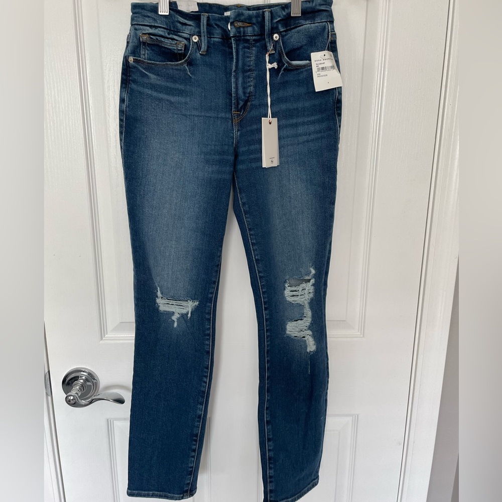One NWT pair women’s Good American jeans size 2/26 distressed